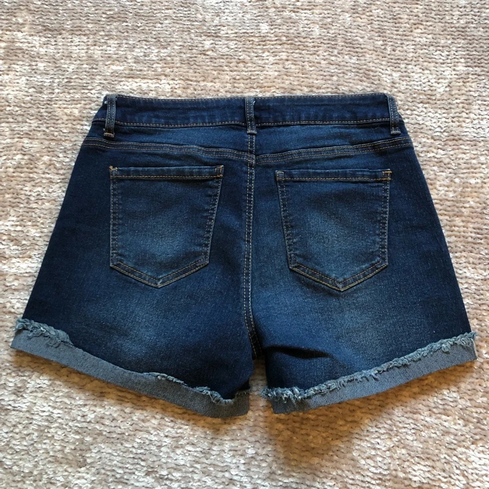 Vanilla Star Cuffed Dark Wash Mid Rise Midi Jean Shorts Size 9
